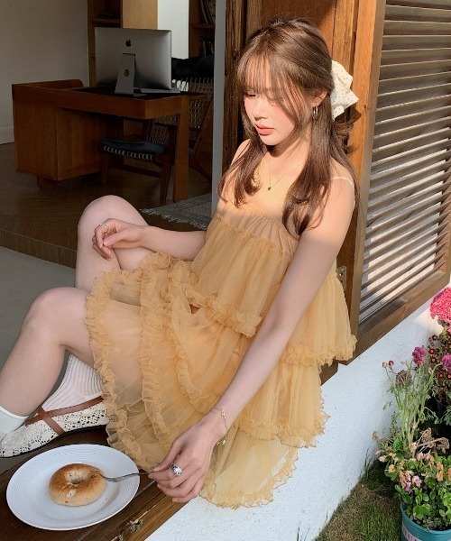 FAVORITO(ファヴォリート)の「ティアードキャミワンピース(ワンピース・レディース・ライトベージュ/イエロー・F)」の16枚目の写真