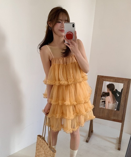 FAVORITO(ファヴォリート)の「ティアードキャミワンピース(ワンピース・レディース・ライトベージュ/イエロー・F)」の19枚目の写真