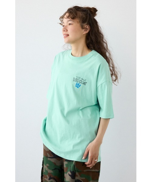 RODEO CROWNS WIDE BOWL(ロデオクラウンズワイドボウル)の「Spray Graffiti TEE(Tシャツ/カットソー・レディース・ミント/オフホワイト/ブラック・MEDIUM/LARGE)」の1枚目の写真