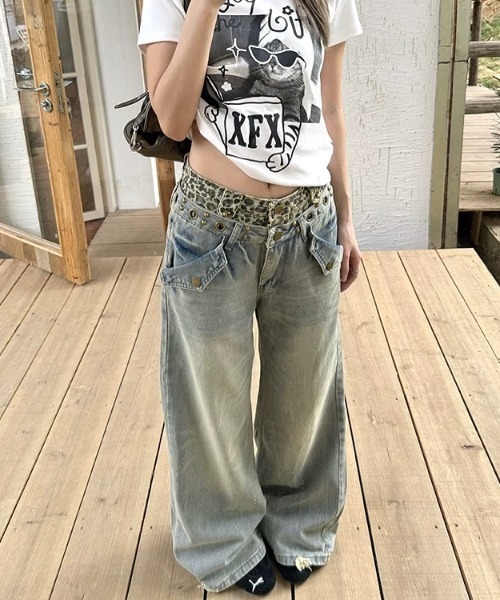 SHEENA(シーナ)の「レオパードダブルウエストヴィンテージライクデニムワイドパンツ(デニムパンツ・レディース・ブルー・S/M/L)」の14枚目の写真