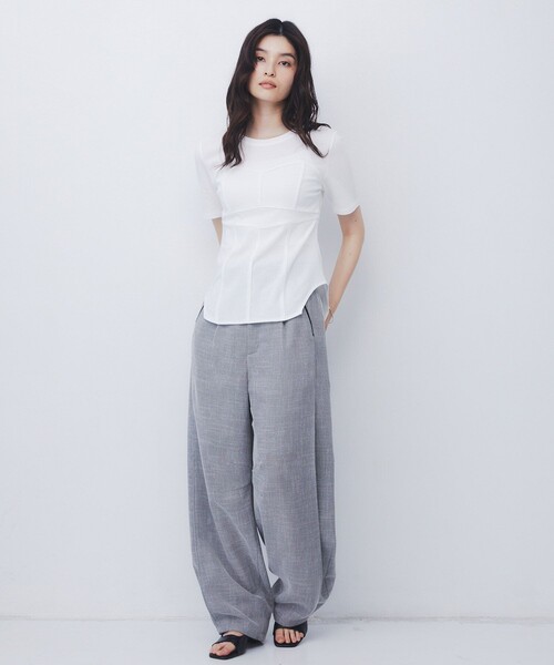 UNITED TOKYO（ユナイテッドトウキョウ）の「【新作】カッティングビスチェTEE｜ウォッシャブル/セットアップ通気性/スタイルアップ/大人カジュアル（Tシャツ/カットソー・レディース・レッド/ブラック/ホワイト・FREE）」の6枚目の写真