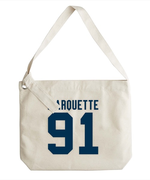 Ol' Basics(オールベーシックス)の「Ol' Basics(オール・ベーシックス) ショルダーバッグ キャンバス ロゴ ナンバリング プリント 鞄 BAG アメカジ メンズ レディース ユニセックス(ショルダーバッグ・レディース・ベージュ系2/ベージュ系1・FREE)」の1枚目の写真