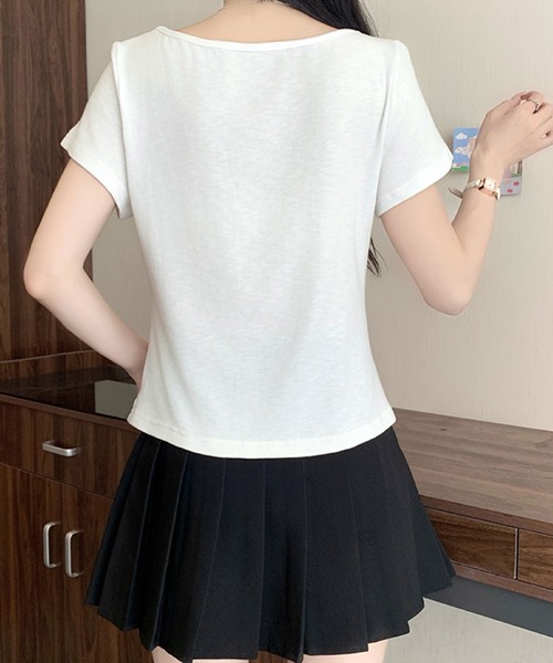 2ly2(トゥーリートゥー)の「ドレープネック ギャザー半袖カットソー(Tシャツ/カットソー・レディース・ブラック/オフホワイト/ブルー/ライトイエロー・FREE)」の9枚目の写真