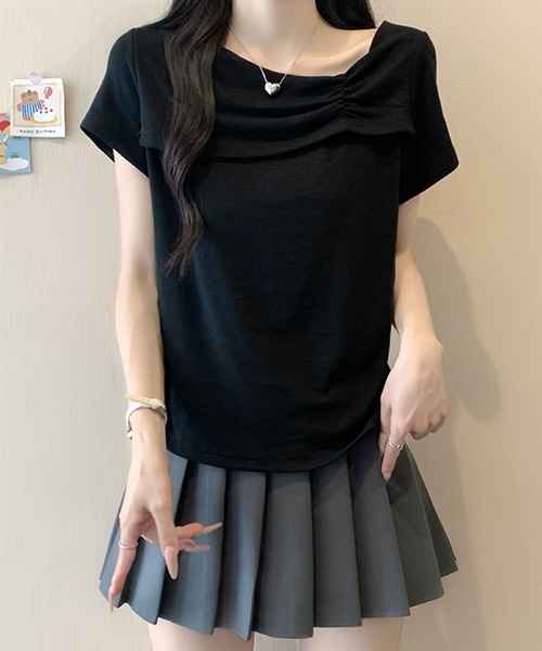 2ly2(トゥーリートゥー)の「ドレープネック ギャザー半袖カットソー(Tシャツ/カットソー・レディース・ブラック/オフホワイト/ブルー/ライトイエロー・FREE)」の16枚目の写真