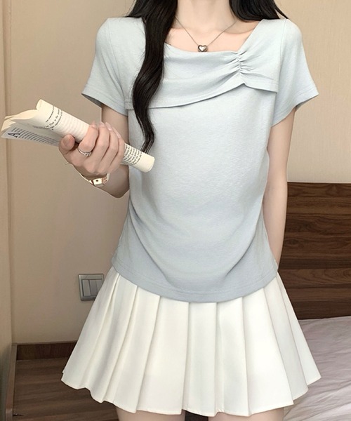 2ly2(トゥーリートゥー)の「ドレープネック ギャザー半袖カットソー(Tシャツ/カットソー・レディース・ブラック/オフホワイト/ブルー/ライトイエロー・FREE)」の20枚目の写真