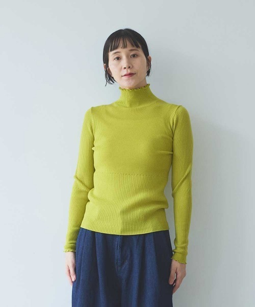 yuni(ユニ )の「14G merino/w switching rib high neck pullover(ニット/セーター・レディース・ブラック/イエロー/パープル/ブラウン・FREE)」の4枚目の写真