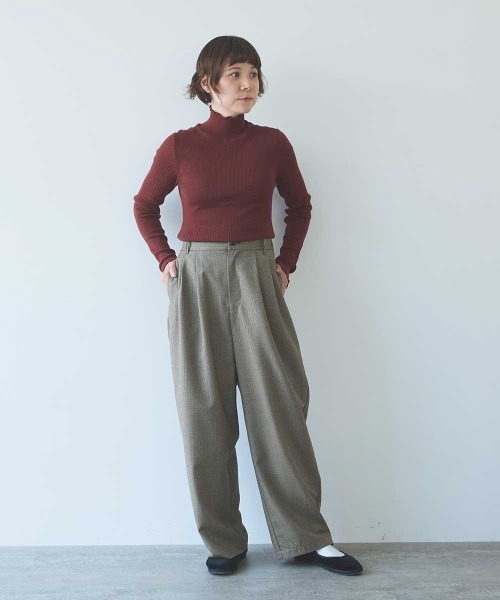 yuni(ユニ )の「14G merino/w switching rib high neck pullover(ニット/セーター・レディース・ブラック/イエロー/パープル/ブラウン・FREE)」の5枚目の写真