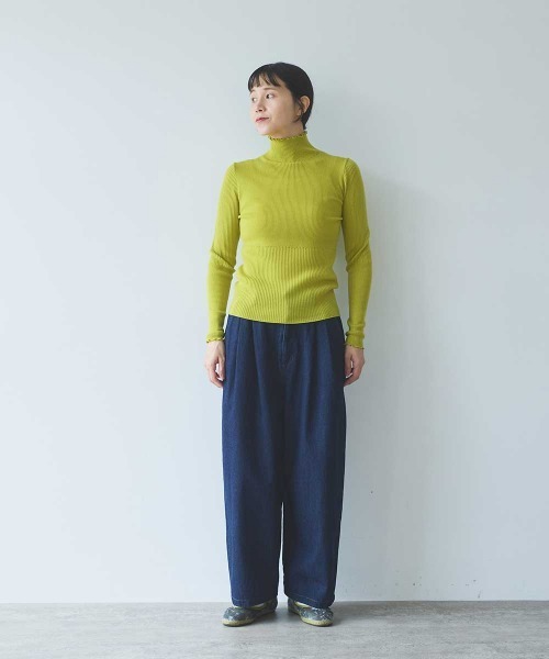 yuni(ユニ )の「14G merino/w switching rib high neck pullover(ニット/セーター・レディース・ブラック/イエロー/パープル/ブラウン・FREE)」の13枚目の写真