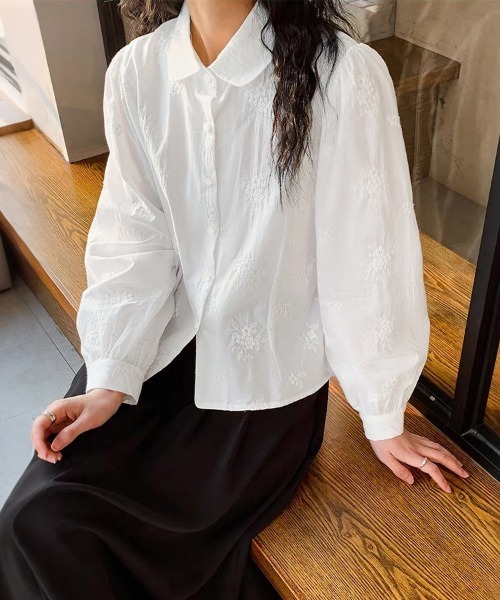 ONEP STAR(ワンピスター)の「花柄刺繍丸襟長袖ブラウス(シャツ/ブラウス・レディース・ベージュ/ホワイト・MEDIUM/X-LARGE/LARGE)」の9枚目の写真