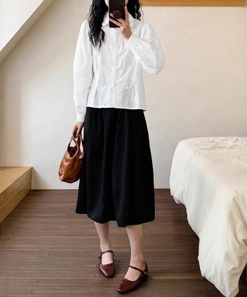 ONEP STAR(ワンピスター)の「花柄刺繍丸襟長袖ブラウス(シャツ/ブラウス・レディース・ベージュ/ホワイト・MEDIUM/X-LARGE/LARGE)」の13枚目の写真