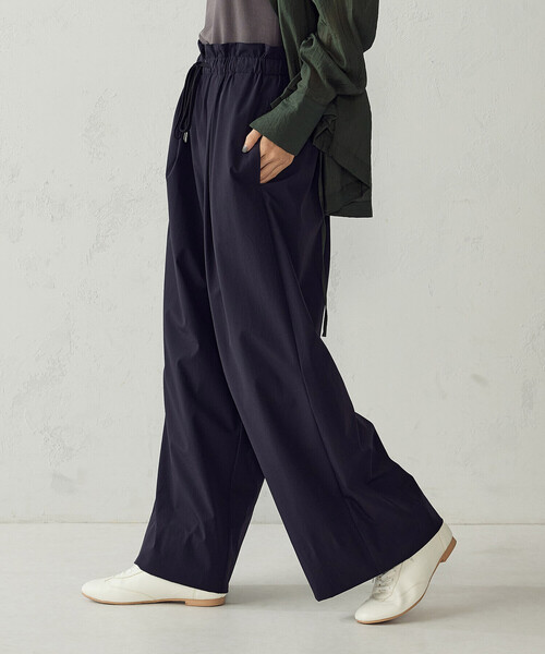 COMME CA ISM(コムサイズム)の「ワイドシルエット イージーパンツ(その他パンツ・レディース・セージグリーン/オフホワイト/マスタード/ネイビー・FREE)」の15枚目の写真