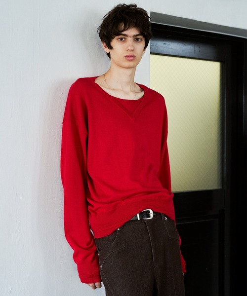 CAMPHOR WOOD(カンファーウッド)の「DOUBLE LAYERED V-NECK SWEATER / ダブルレイヤードVネックセーター(ニット/セーター・メンズ・スミクロ/ブラック/レッド/ブラック系その他・MEDIUM/LARGE)」の4枚目の写真