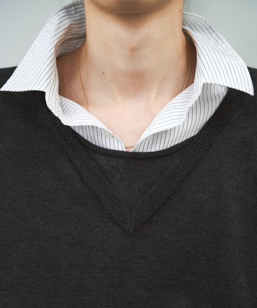 CAMPHOR WOOD(カンファーウッド)の「DOUBLE LAYERED V-NECK SWEATER / ダブルレイヤードVネックセーター(ニット/セーター・メンズ・スミクロ/ブラック/レッド/ブラック系その他・MEDIUM/LARGE)」の20枚目の写真