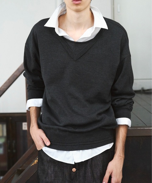 CAMPHOR WOOD(カンファーウッド)の「DOUBLE LAYERED V-NECK SWEATER / ダブルレイヤードVネックセーター(ニット/セーター・メンズ・スミクロ/ブラック/レッド/ブラック系その他・MEDIUM/LARGE)」の17枚目の写真
