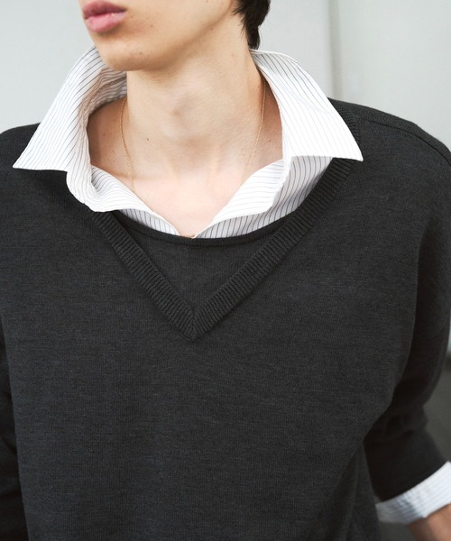 CAMPHOR WOOD(カンファーウッド)の「DOUBLE LAYERED V-NECK SWEATER / ダブルレイヤードVネックセーター(ニット/セーター・メンズ・スミクロ/ブラック/レッド/ブラック系その他・MEDIUM/LARGE)」の22枚目の写真