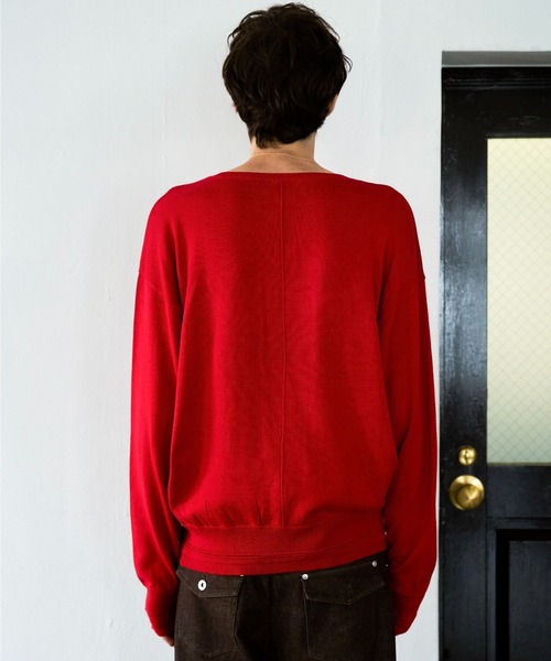 CAMPHOR WOOD(カンファーウッド)の「DOUBLE LAYERED V-NECK SWEATER / ダブルレイヤードVネックセーター(ニット/セーター・メンズ・スミクロ/ブラック/レッド/ブラック系その他・MEDIUM/LARGE)」の10枚目の写真