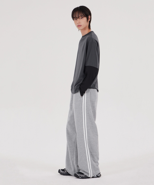 GLW（ジーエルダブリュ）の「[ユニセックス] レイヤードツートンロングスリーブTシャツチャコール（Tシャツ/カットソー・メンズ・その他・SMALL/MEDIUM/LARGE/X-LARGE）」の3枚目の写真