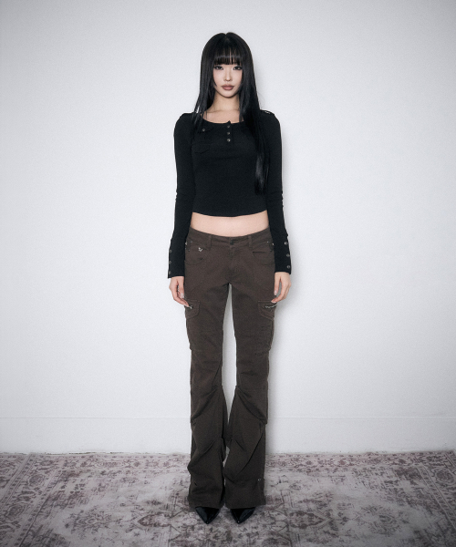 SCHISM INDUCING(スキズムインデューシング)の「POCKET BUTTONED HENLEY TOP BLACK(Tシャツ/カットソー・レディース・その他・FREE)」の9枚目の写真
