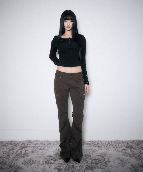 SCHISM INDUCING(スキズムインデューシング)の「POCKET BUTTONED HENLEY TOP BLACK(Tシャツ/カットソー・レディース・その他・FREE)」の10枚目の写真