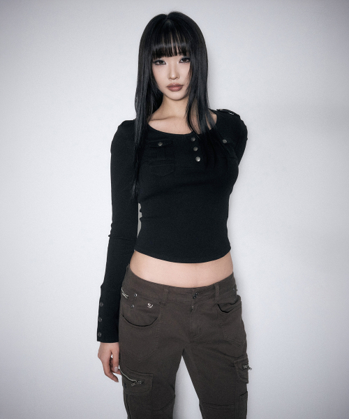 SCHISM INDUCING(スキズムインデューシング)の「POCKET BUTTONED HENLEY TOP BLACK(Tシャツ/カットソー・レディース・その他・FREE)」の14枚目の写真