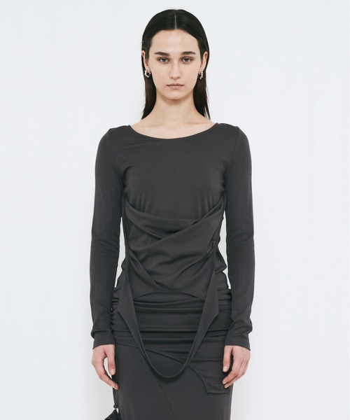 VIAVANDA（ヴィアヴァンダ）の「2WAY DRAPE LONG SLEEVE（その他トップス・レディース・チャコール/アイボリー・FREE）」の3枚目の写真