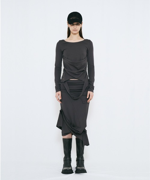 VIAVANDA（ヴィアヴァンダ）の「2WAY DRAPE LONG SLEEVE（その他トップス・レディース・チャコール/アイボリー・FREE）」の6枚目の写真
