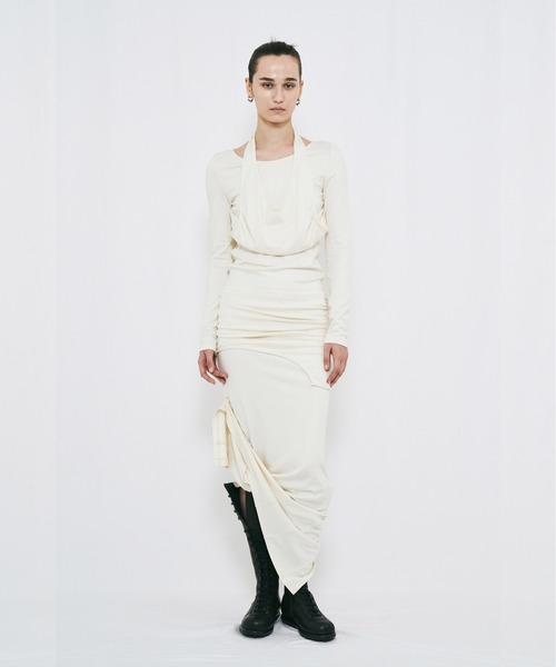 VIAVANDA（ヴィアヴァンダ）の「2WAY DRAPE LONG SLEEVE（その他トップス・レディース・チャコール/アイボリー・FREE）」の18枚目の写真