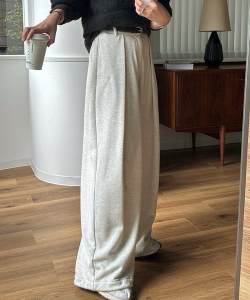 WILLFULLY(ウィルフリー)の「deep tuck drawstring hem sweat PT(スウェットパンツ・レディース・ブラック/ブラウン/オートミール・FREE)」の5枚目の写真