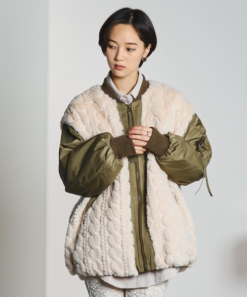 GENE HEAVENS(ジーンヘブンズ)の「(GENE HEAVENS)CABLE EMBOS FAUX FUR MA1 JACKET(MA-1・レディース・ブラック/オリーブ・M/S)」の3枚目の写真