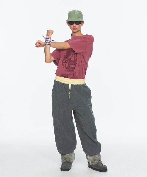 MENASOO(ミナス)の「Waist Point Warm Fleece Jogger Pants_Charcoal(スウェットパンツ・レディース・チャコール・1/2)」の19枚目の写真