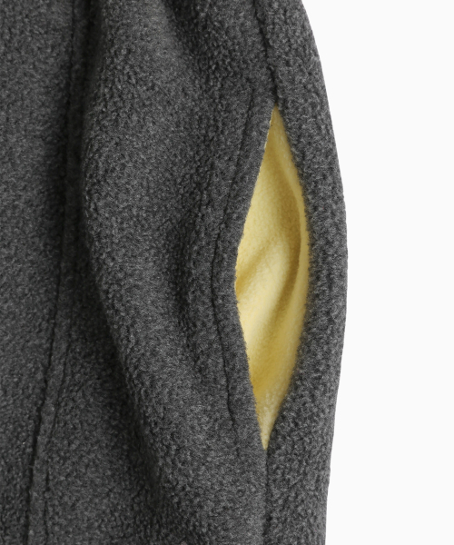 MENASOO(ミナス)の「Waist Point Warm Fleece Jogger Pants_Charcoal(スウェットパンツ・レディース・チャコール・1/2)」の12枚目の写真