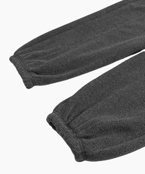 MENASOO(ミナス)の「Waist Point Warm Fleece Jogger Pants_Charcoal(スウェットパンツ・レディース・チャコール・1/2)」の9枚目の写真