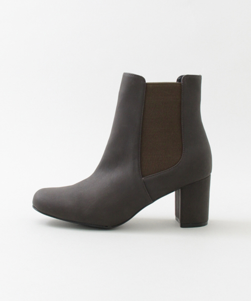 URBAN RESEARCH（アーバンリサーチ）の「UR サイドゴアショートブーツ（ブーツ・レディース・ブラック/ブラウン・37/36/38）」の3枚目の写真