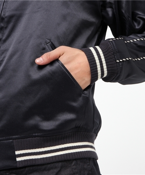 ALDIES(アールディーズ)の「Eagle Souvenir Jacket 刺繍入り スーベニアジャケット(ブルゾン・メンズ・ネイビー/ブラック/ターコイズブルー/ブルー・MEDIUM/LARGE/SMALL)」の19枚目の写真