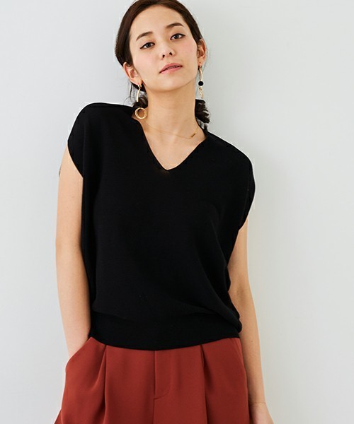 【美品】ドレステリア　洗える　Vネックコクーンホールガーメントニット　黒 STUDIOUS（ステュディオス）の「【STUDIOUS】≪WEB限定≫ ホール