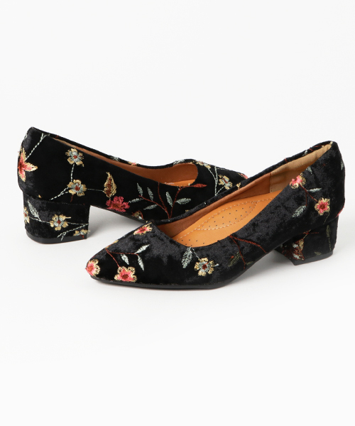 SESTO（セスト）の「アーチクッションで足をサポートしてくれる、快適な履き心地！ローヒールパンプス（パンプス・レディース・ライトベージュ/ブラック/レッド/ネイビー/ピンク系その他/ブルー/グリーン/ブラック系その他/グレイッシュベージュ/パープル・25/24.5/24/23.5/22.5/23）」の22枚目の写真