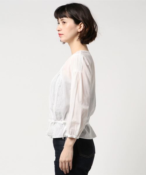 human woman（ヒューマンウーマン）の「レース＆ピンタックブラウス 