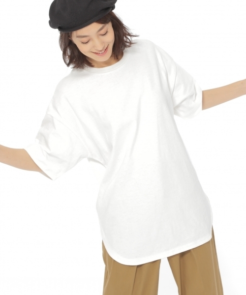 LAKOLE(ラコレ)の「BIG-Tシャツチュニック / LAKOLE(Tシャツ/カットソー・レディース・ブラック/オフホワイト/キャメル・SMALL/MEDIUM)」の2枚目の写真