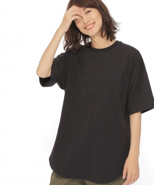 LAKOLE(ラコレ)の「BIG-Tシャツチュニック / LAKOLE(Tシャツ/カットソー・レディース・ブラック/オフホワイト/キャメル・SMALL/MEDIUM)」の1枚目の写真