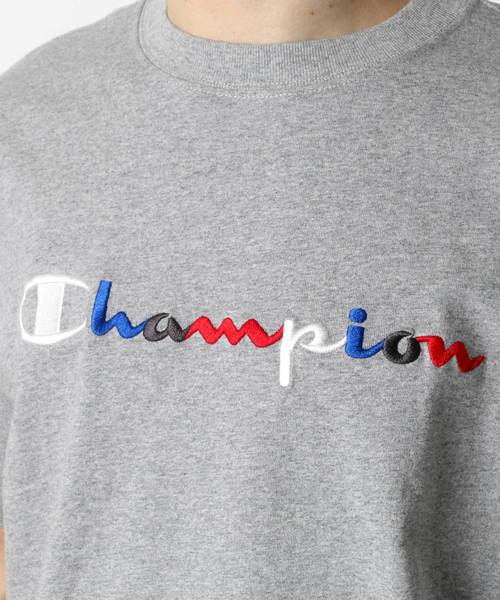 Champion(チャンピオン)の「Champion/チャンピオン カラーロゴ刺繍 Tシャツ(Tシャツ/カットソー・メンズ・ホワイト/ネイビー/ブラック/グレー・L/XL/M)」の5枚目の写真