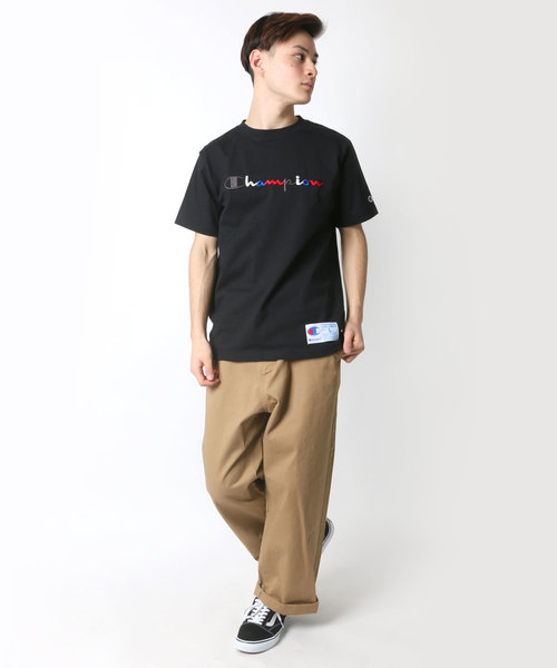 Champion(チャンピオン)の「Champion/チャンピオン カラーロゴ刺繍 Tシャツ(Tシャツ/カットソー・メンズ・ホワイト/ネイビー/ブラック/グレー・L/XL/M)」の9枚目の写真