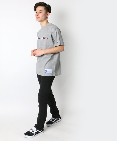 Champion(チャンピオン)の「Champion/チャンピオン カラーロゴ刺繍 Tシャツ(Tシャツ/カットソー・メンズ・ホワイト/ネイビー/ブラック/グレー・L/XL/M)」の10枚目の写真