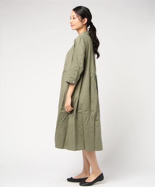 EVLOVE（イヴロヴ）の「綿ドビーロングシャツワンピース（シャツワンピース・レディース・カーキ/オフホワイト/ネイビー・17号/15号）」の4枚目の写真