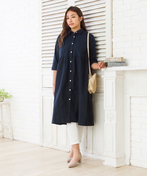 EVLOVE（イヴロヴ）の「綿ドビーロングシャツワンピース（シャツワンピース・レディース・カーキ/オフホワイト/ネイビー・17号/15号）」の13枚目の写真