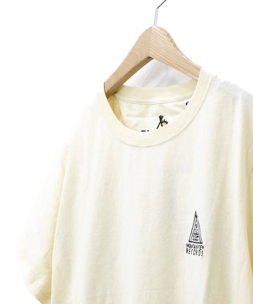 go slow caravan(ゴースローキャラバン)の「USA/Cテンジク BACKプリントムネシシュウ SS TEE RECORD(Tシャツ/カットソー・メンズ・グリーン/ナチュラル・MEDIUM/LARGE/X-LARGE)」の4枚目の写真