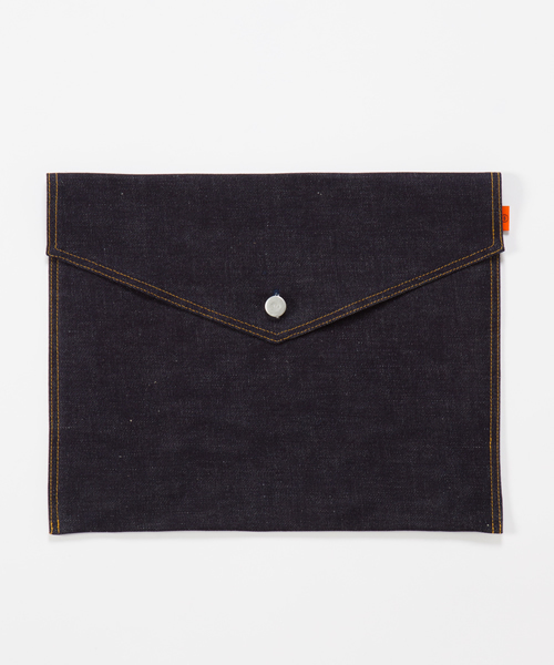 SEA（シー）の「VINTAGE オリジナルセルヴィッチデニムクラッチ　M（クラッチバッグ・レディース・インディゴブルー・FREE）」の2枚目の写真