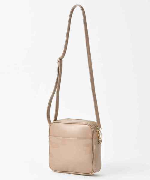 one after another NICE CLAUP（ワンアフターアナザーナイスクラップ）の「スクエアショルダーバッグ（ショルダーバッグ・レディース・ブラック/モカ/ブラウン系その他・FREE）」の2枚目の写真