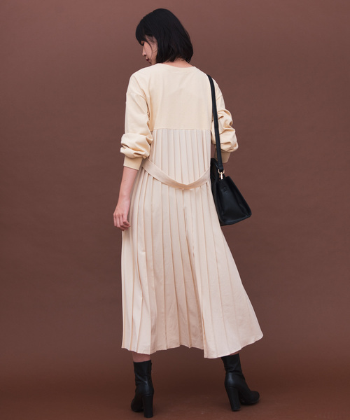 Aunt Marie's（アントマリーズ）の「AUNT MARIE'S バックプリーツカットワンピース（ワンピース・レディース・ブラック/ブラウン/ベージュ/モカ・FREE）」の12枚目の写真