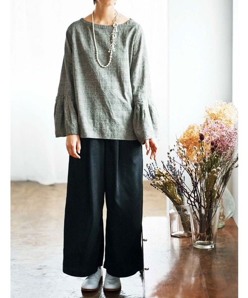 and myera(アンド マイラ)の「and myera 黒いキュロットパンツ(その他パンツ・レディース・ブラック・SMALL/MEDIUM/LARGE)」の4枚目の写真