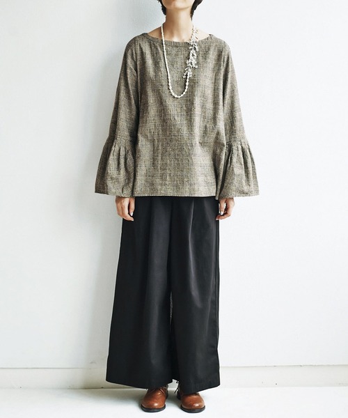 and myera(アンド マイラ)の「and myera 黒いキュロットパンツ(その他パンツ・レディース・ブラック・SMALL/MEDIUM/LARGE)」の10枚目の写真